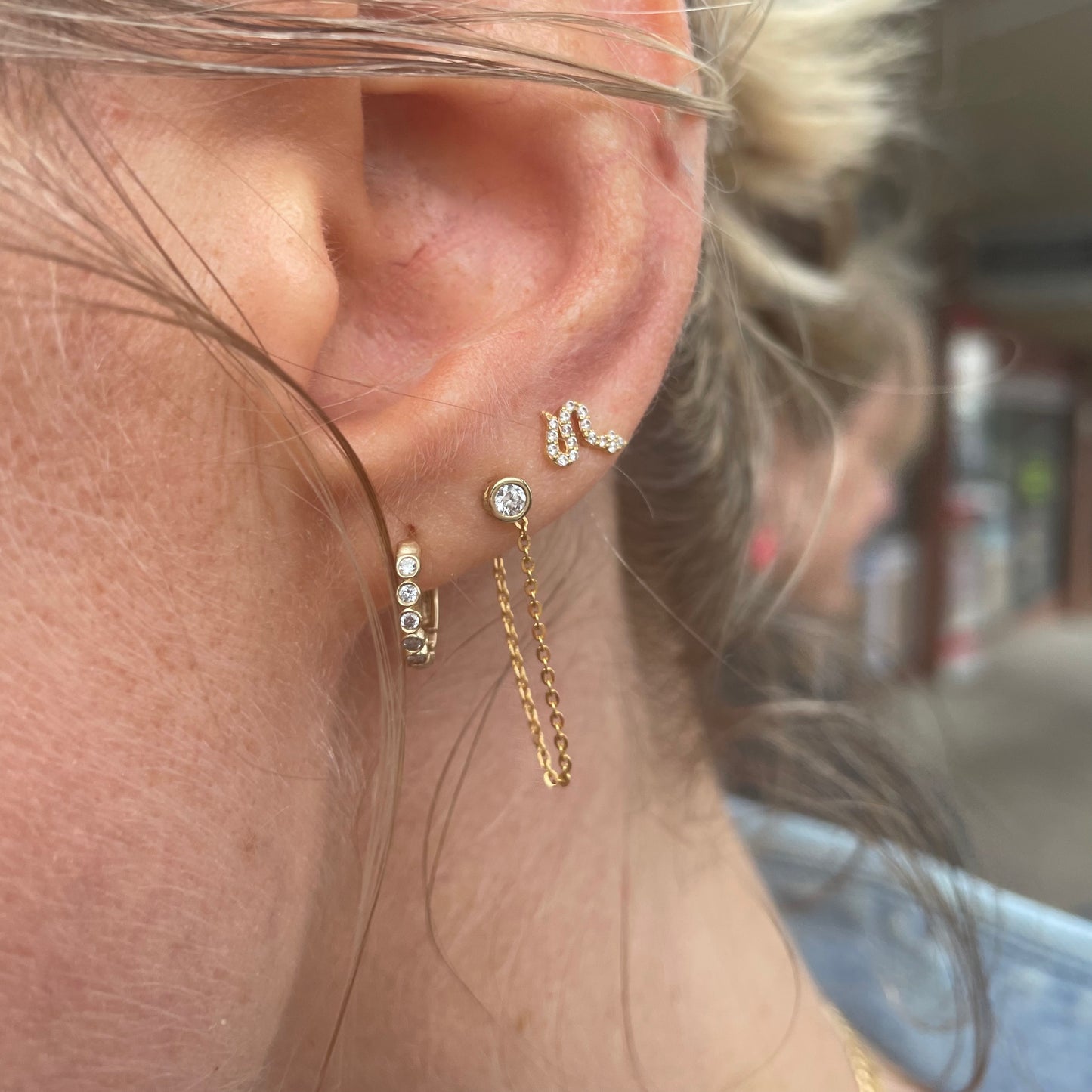 Diamonds Pavé Snake Stud Earrings