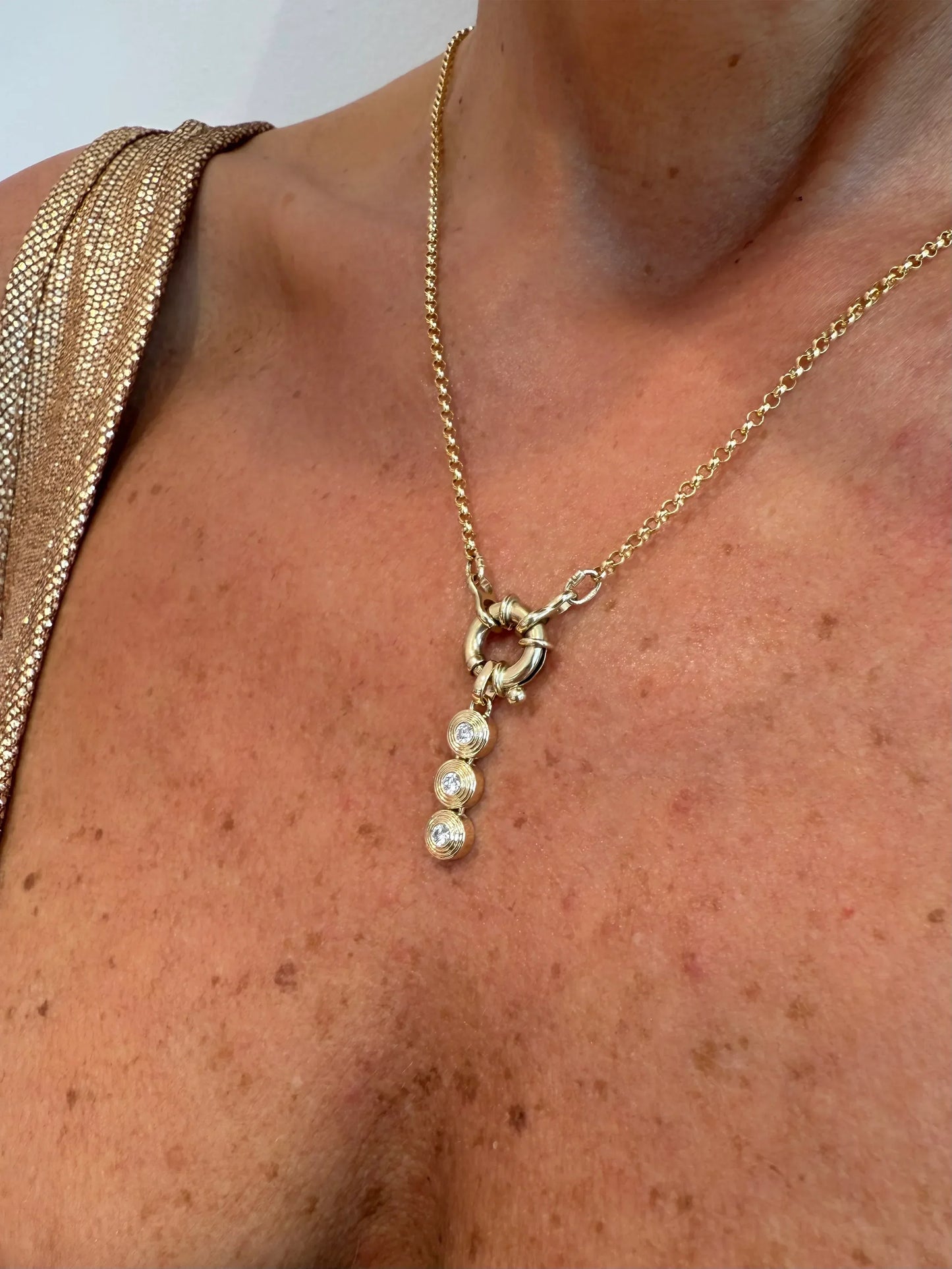 Eliza 3 diamonds fluted pendant - Goldie Paris Jewellery