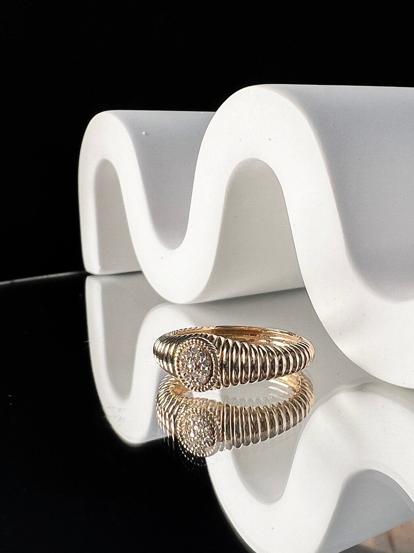 "Rachel" Fluted Diamond Ring