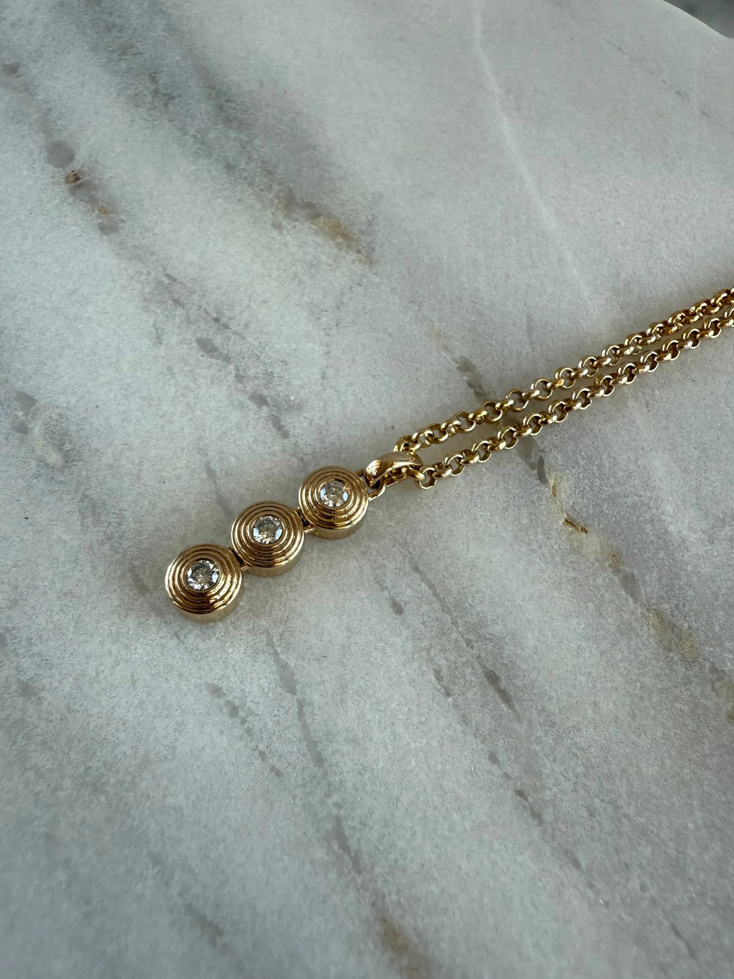 Eliza 3 diamonds fluted pendant - Goldie Paris Jewellery