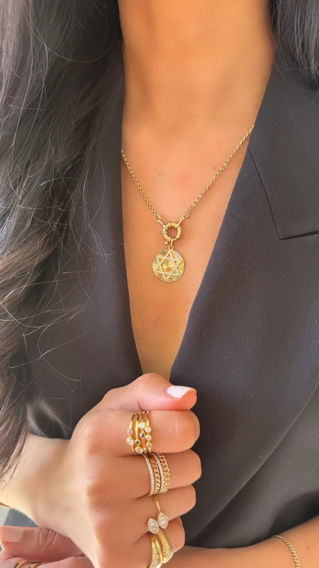 Golda Star of David fluted with Diamonds