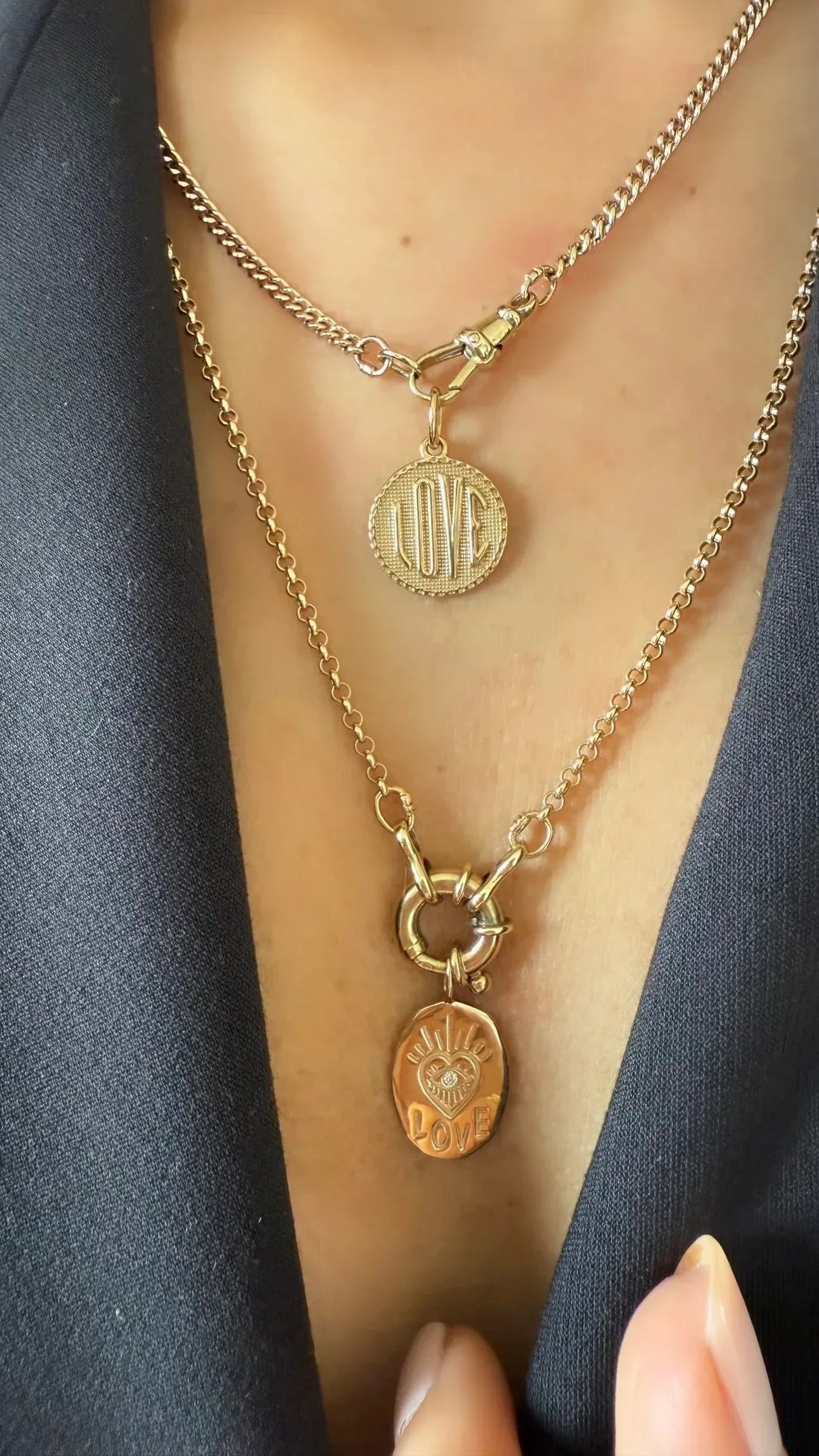Love Pendant Oval Medallion with diamond - White Gold