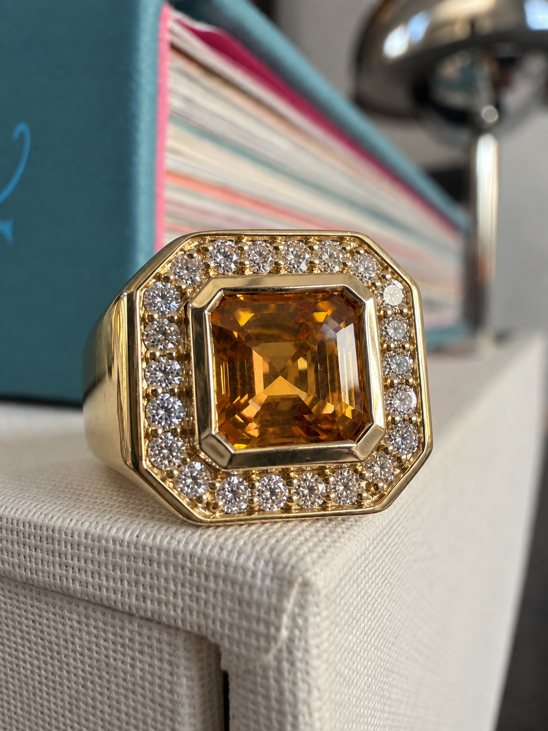 Gourmandise Signet Ring Citrine• 9K Solid Gold