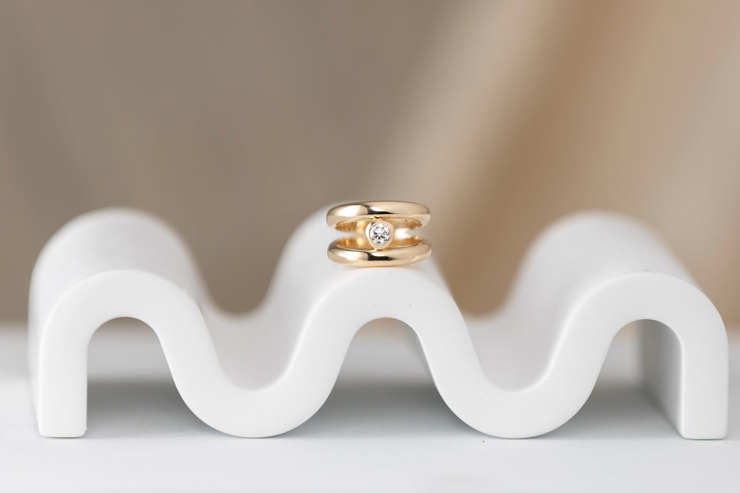 Kaye "solitaire" chunky ring