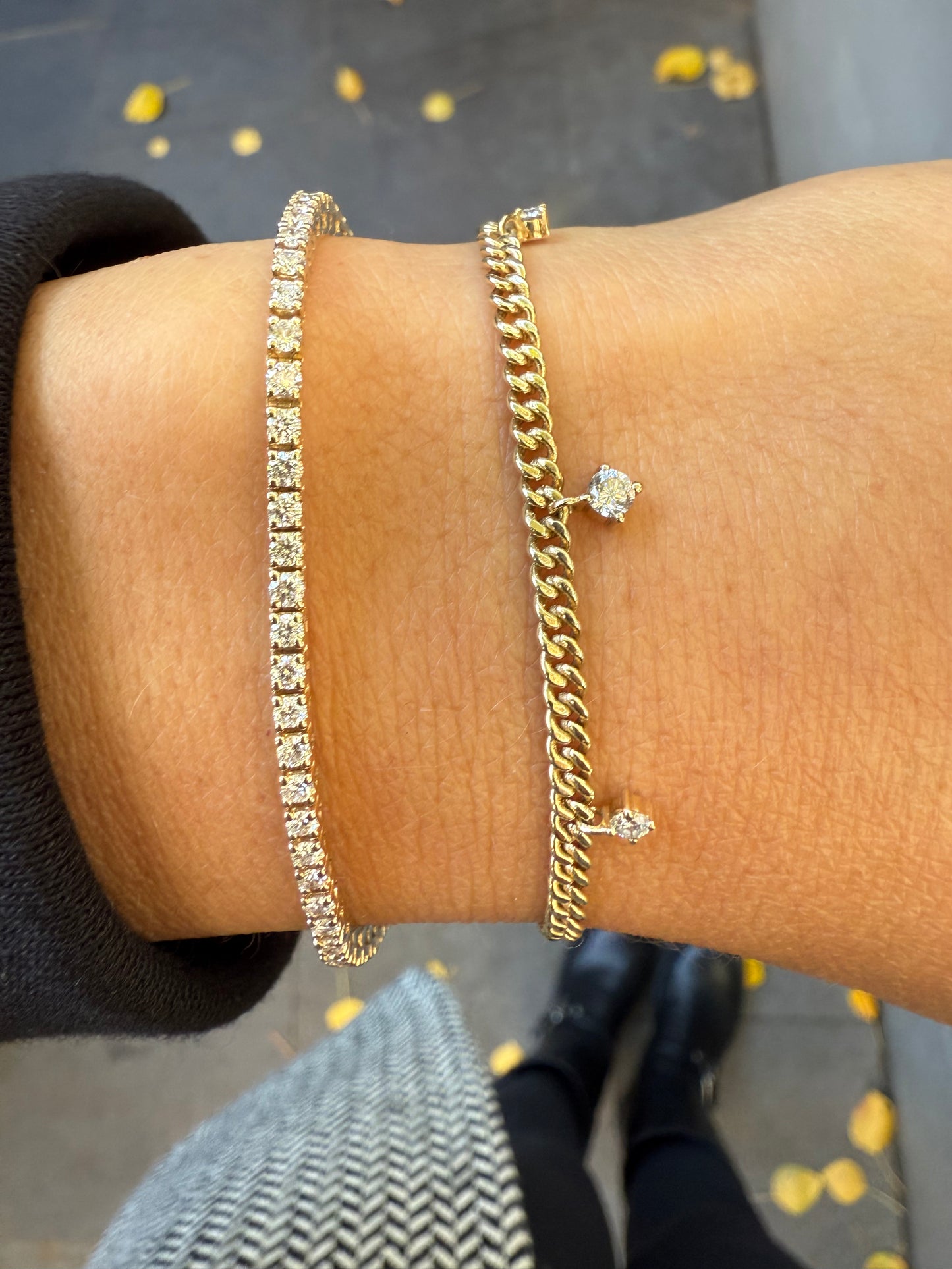 Floating diamonds Classic Curb Chain Bracelet