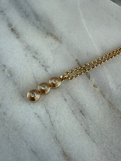 Eliza 3 diamonds fluted pendant