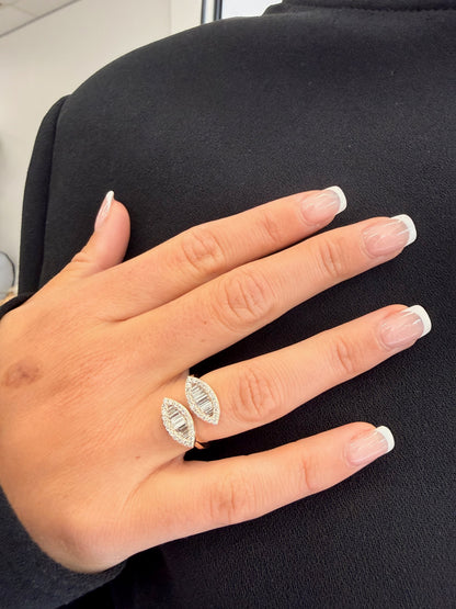 Maxi Julie Double Leaf Diamond Ring