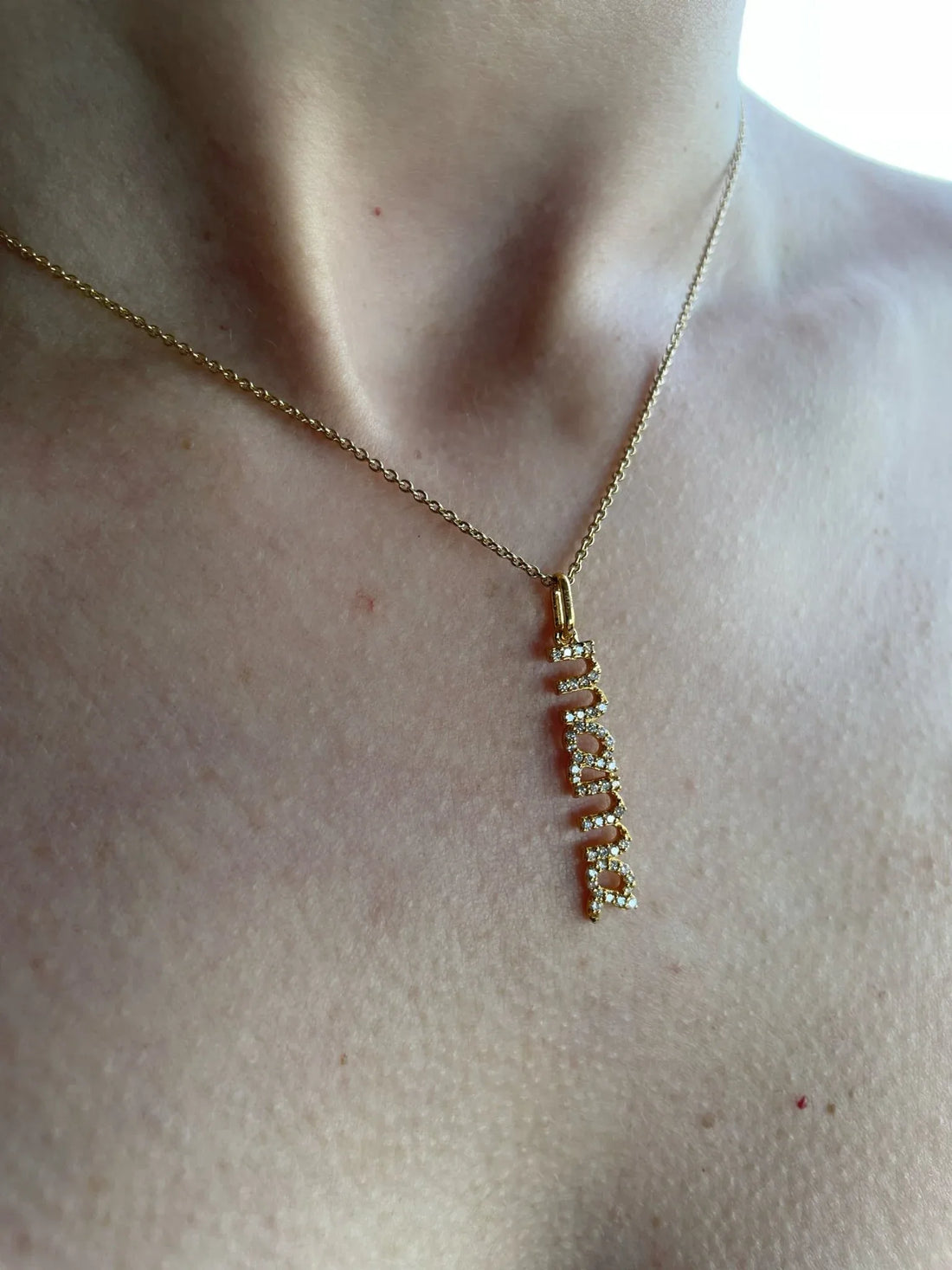 Diamonds Mama Pendant - Yellow Gold